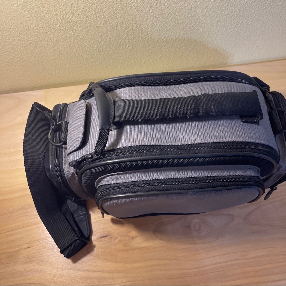 Eddie Bauer camera bag - Picture 2 of 8